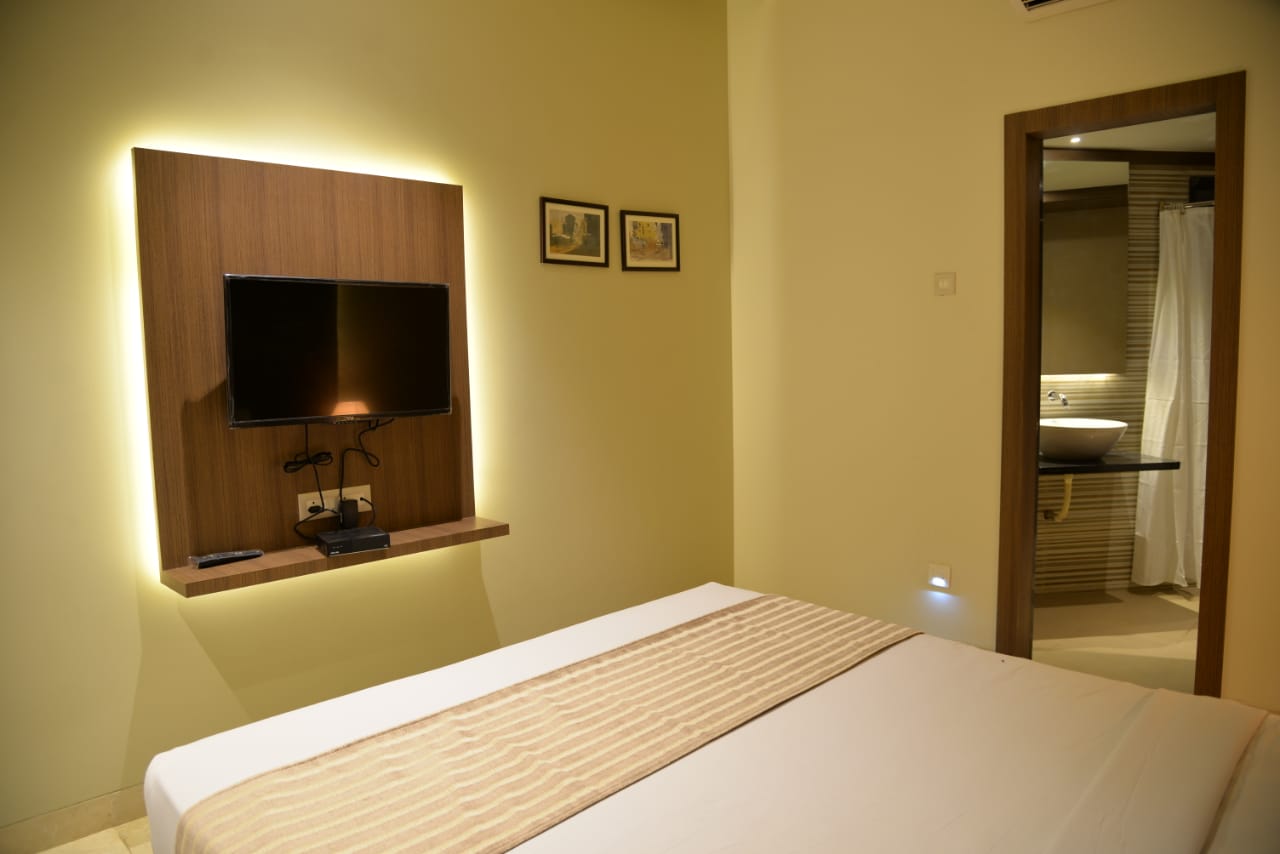 Hotel D-Adda - Tap to explore photos