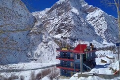 Yurzom Home stay
