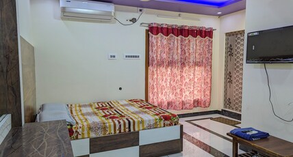 Rajas Inn Room Type - Suite Room AC