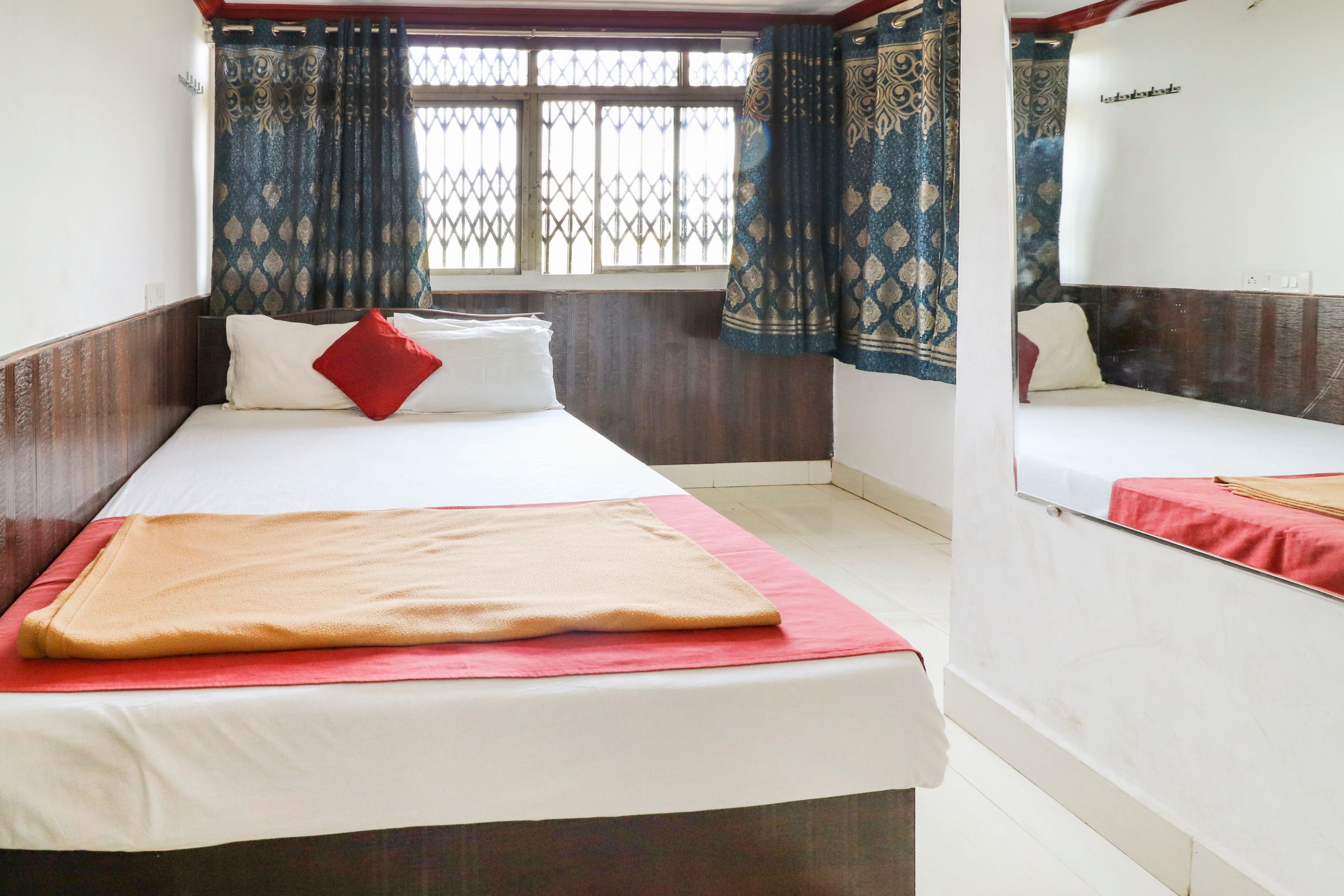 Viva Guest House - Tap to explore photos