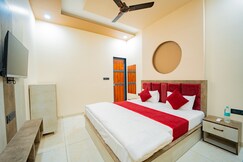 Address of HOTEL GALAXY 700