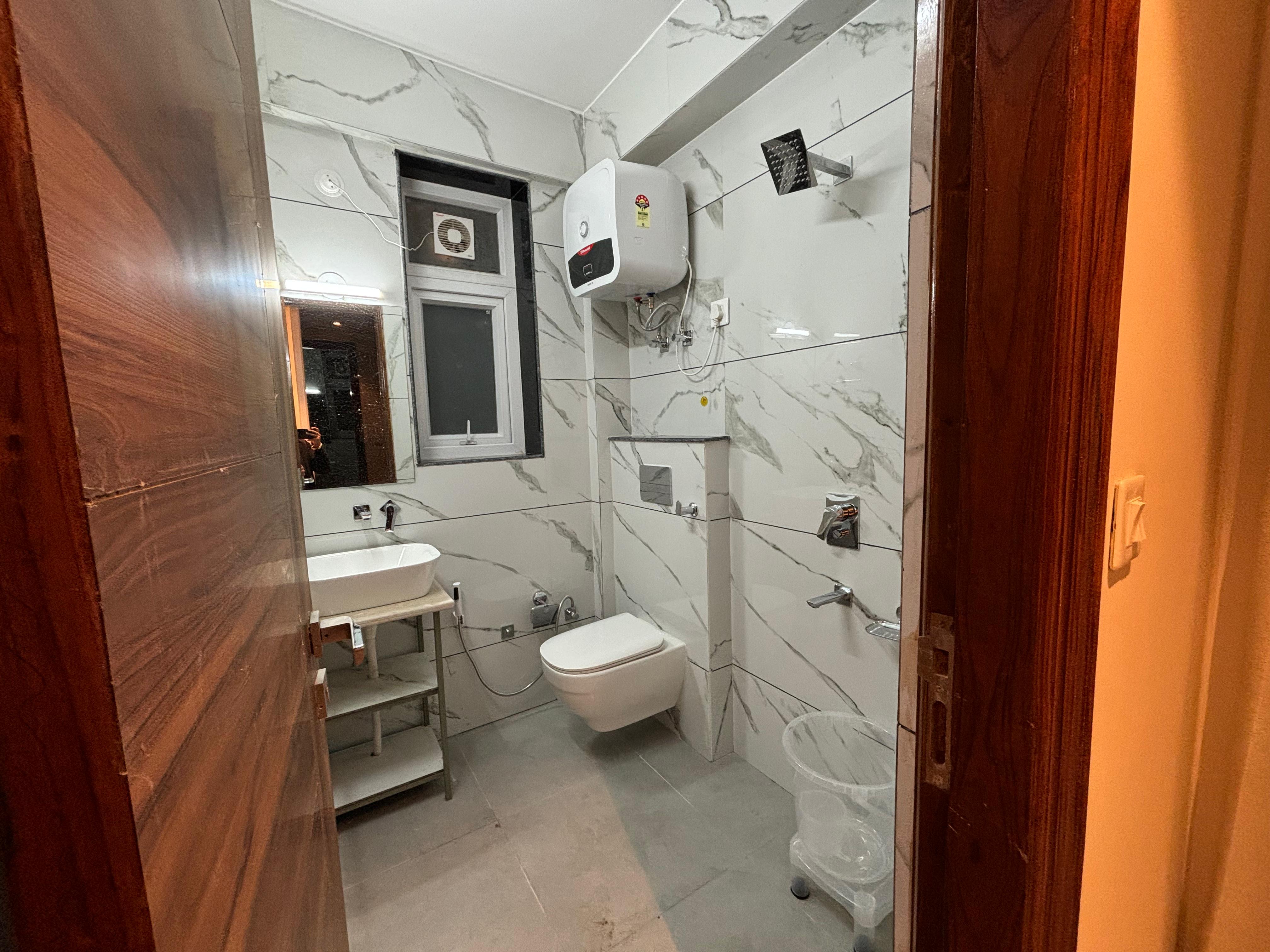 Conifer Heights Luxe 3BHK Apartment - Tap to explore photos