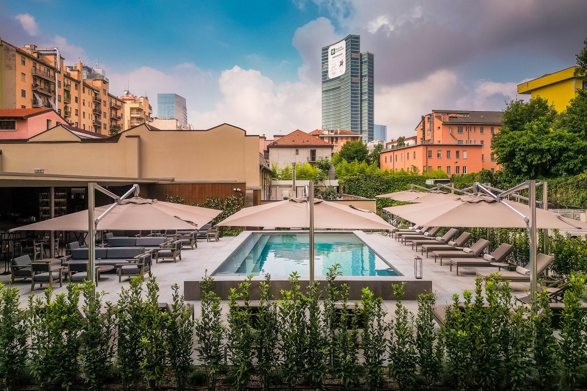 Crowne Plaza Milan City - Tap to explore photos