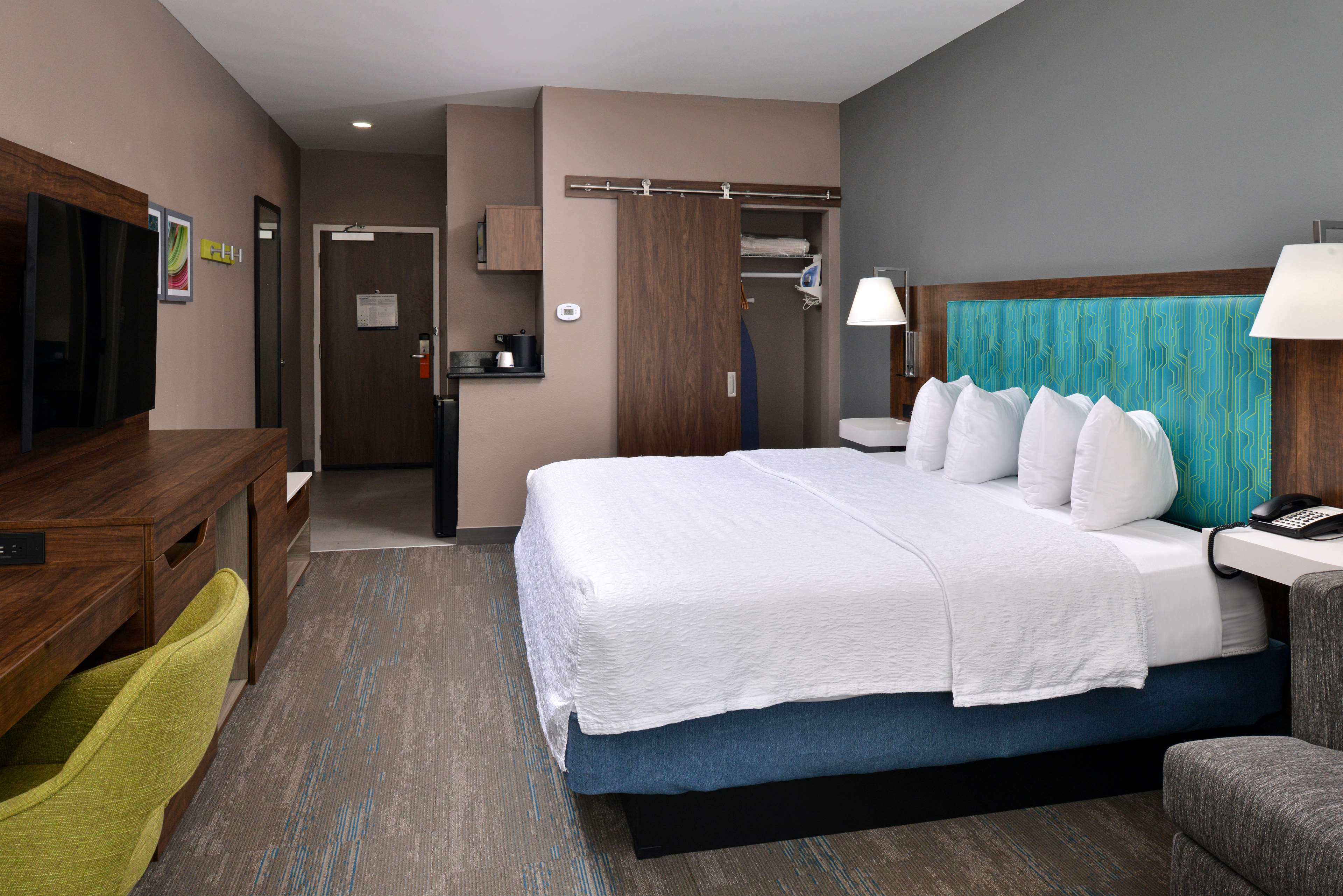 HAMPTON INN LAPLACE LA - Tap to explore photos