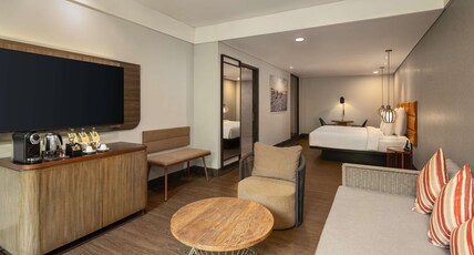 Pullman Bali Legian Beach Room Type - PREMIUM DELUXE ROOM, 1 King Size Bed, Garden View
