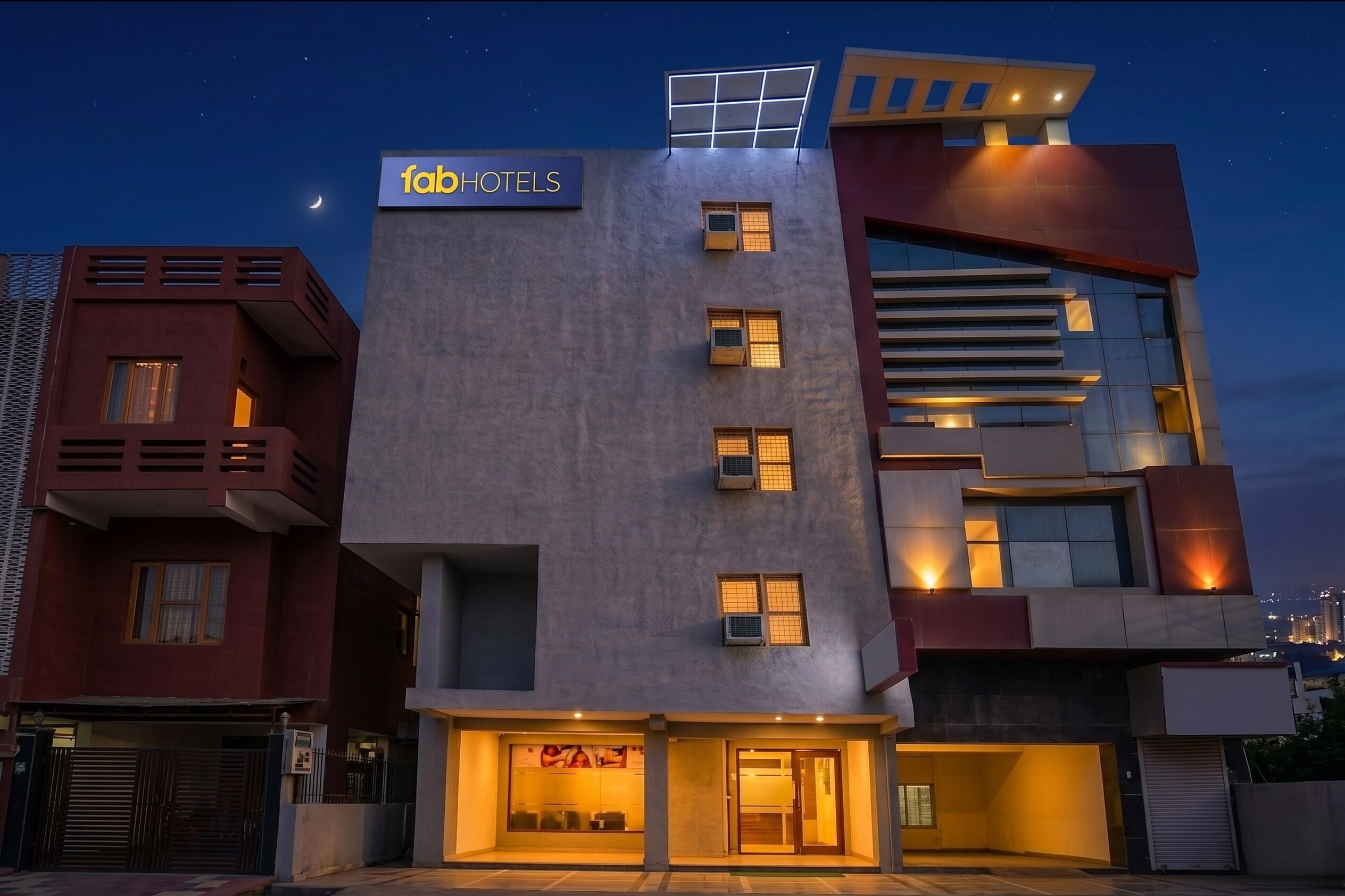 FabHotel The Grace I - Tap to explore photos
