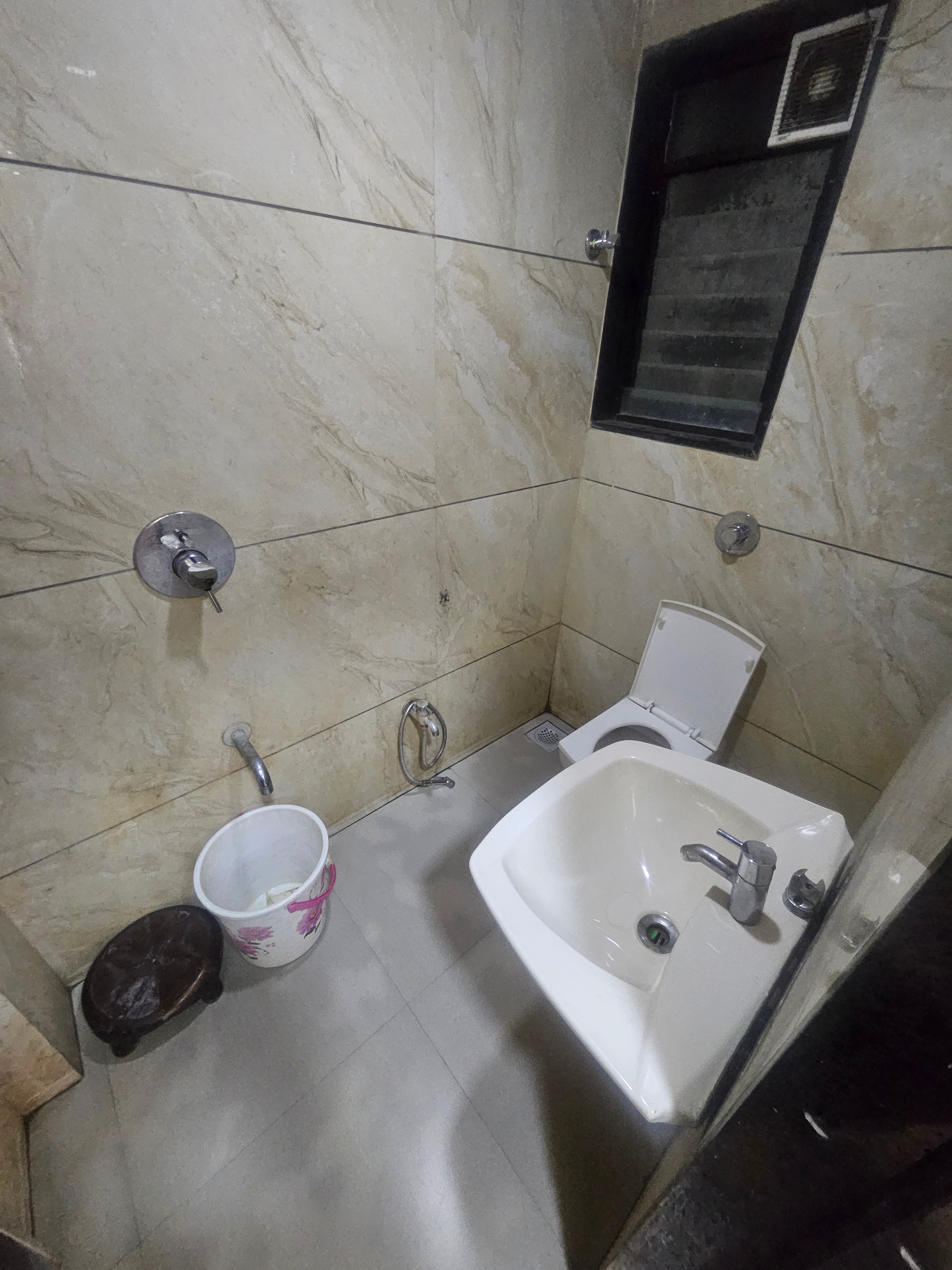 Hotel Sachin Executive Lodging - Tap to explore photos