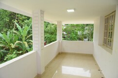 Elegant independent villa