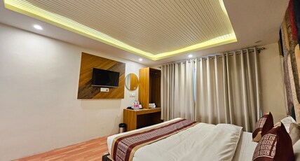 Hotel Khyber By Angl Wings Room Type - Deluxe Room With Heating Blanket and Electric Heater Hotel Khyber By Angl Wings Room Type - Deluxe Room With Heating Blanket and Electric Heater