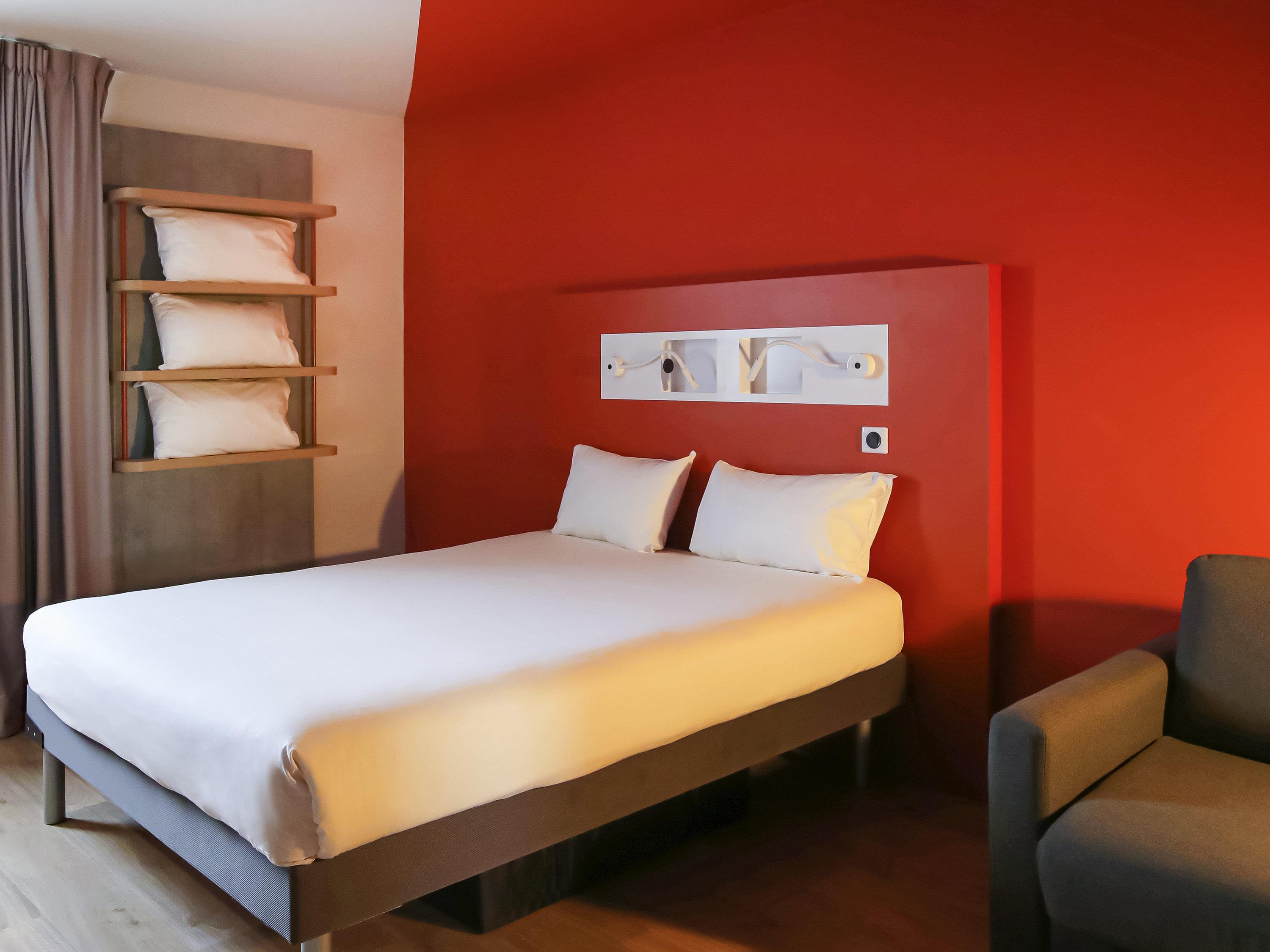 Ibis Budget Saint-Genis-Pouilly Gen - Tap to explore photos