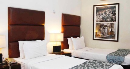 Hotel Metropole Room Type - Executive Room Twin Bed with Free Wifi