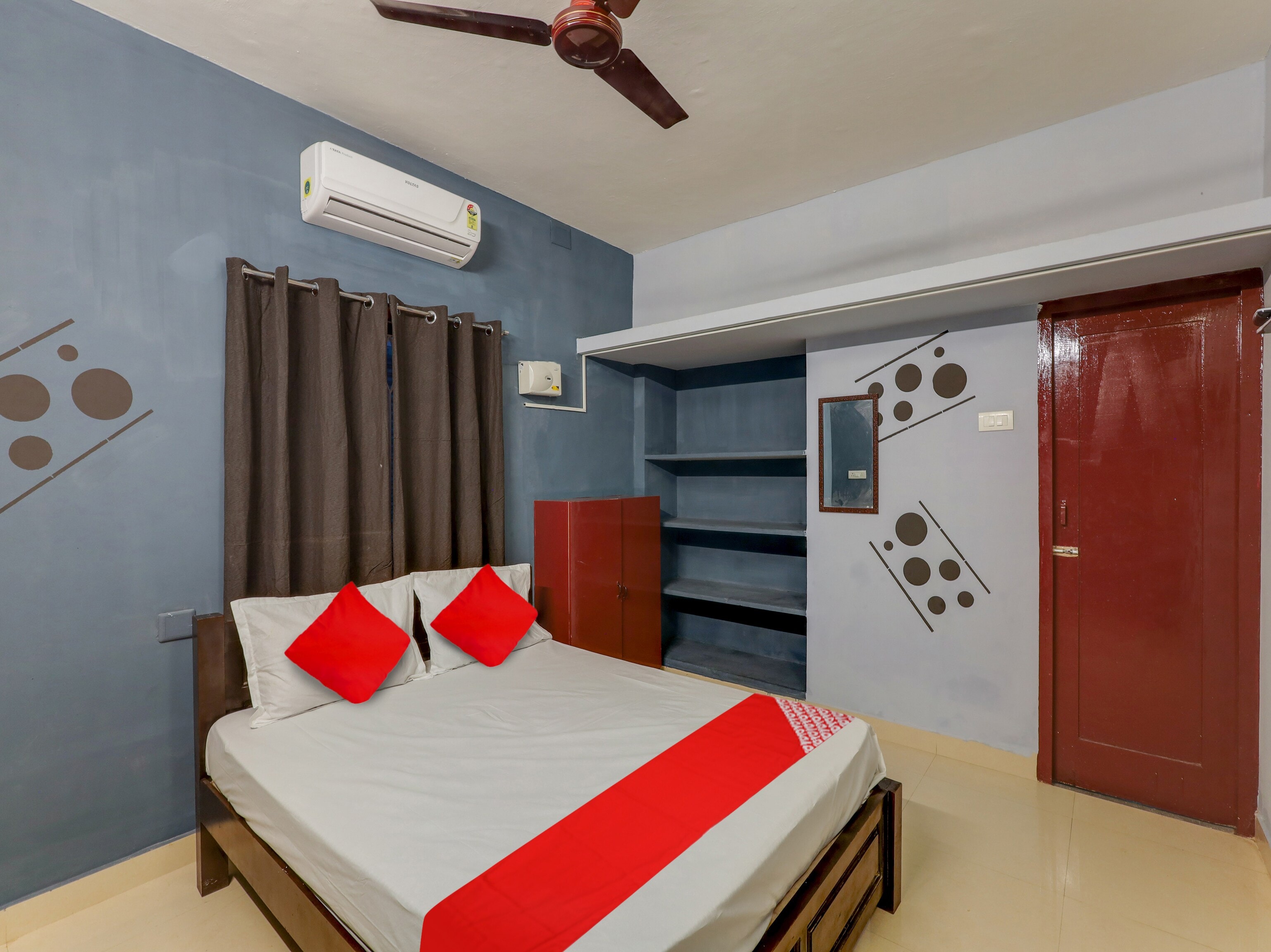 Hotel O Vsv Guest House Maduravoyal - Tap to explore photos