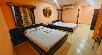 kARTHIKA INN Room Type - Family Room with Hill View kARTHIKA INN Room Type - Family Room with Hill View