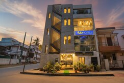 FabHotel Corporate Crown - Nr. Jyoti Nivas University