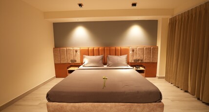 AURA CRIMSON VISTAS Room Type - AURA SUITE