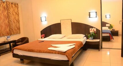 Hotel Balaji Classic Room Type - Family Suite room AC (for 4 pax)