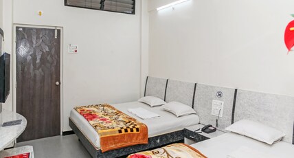 Hotel Vishal Palace Room Type - Three Bed Ac