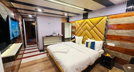 Hotel Glacier Heights Room Type - Deluxe Room Hotel Glacier Heights Room Type - Deluxe Room