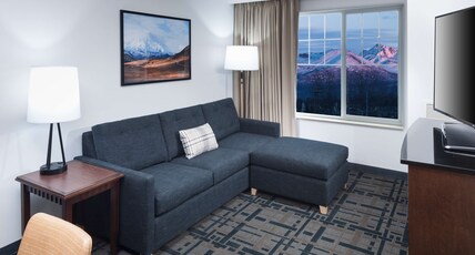 Embassy Suites Anchorage Room Type - 2 QUEEN SUITE MTN VIEW NS