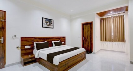 HOTEL SILVER STAY PRIME Room Type - Deluxe Room HOTEL SILVER STAY PRIME Room Type - Deluxe Room
