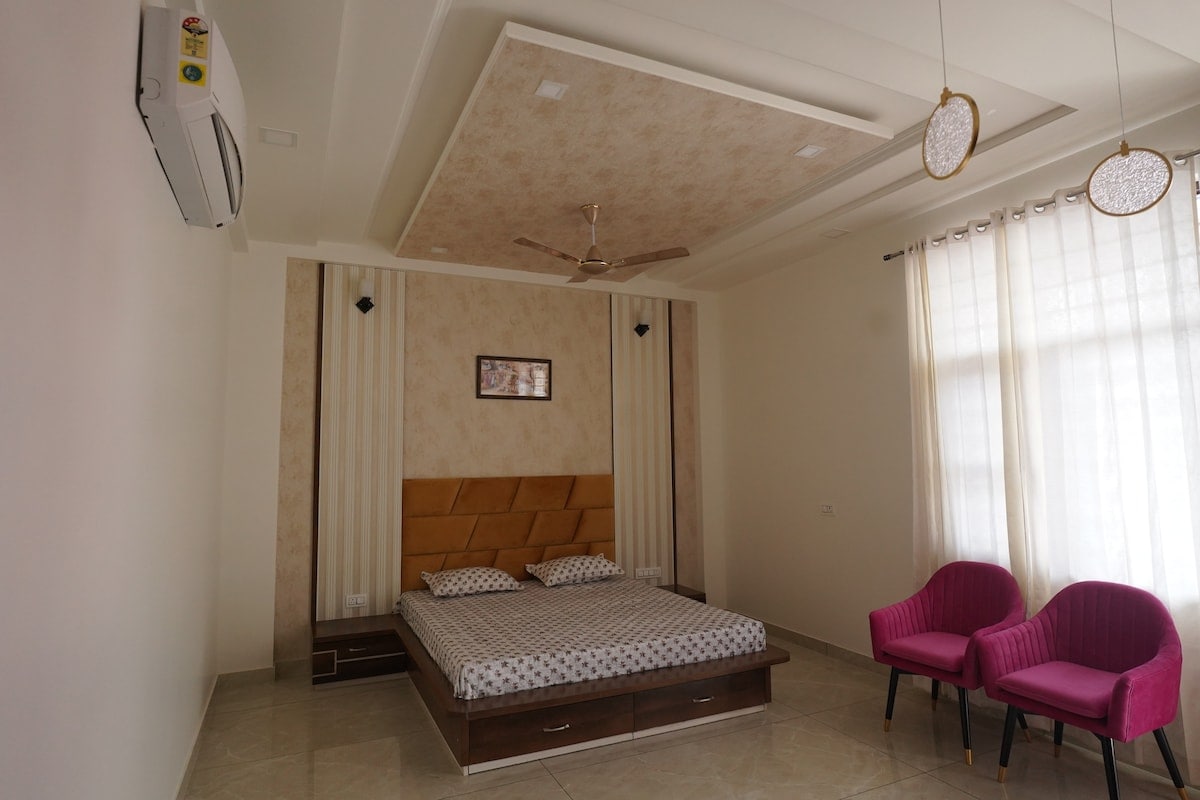 Kalptaru - A Luxury Villa - Tap to explore photos
