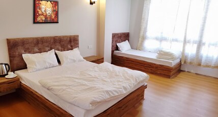 Pinecrest Aritar Room Type - Room No- 104 Jungle View - Deluxe Tripple Sharing Room