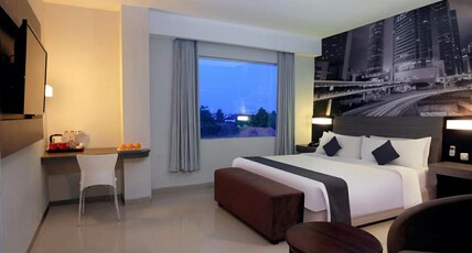 Hotel Neo Candi Simpang Lima Room Type - Deluxe Room
