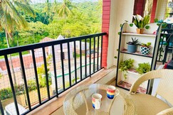 Luxury Big 1 bedroom apartment 5 mins to Baga Anjuna Pool and Balcony