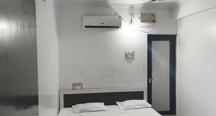 M/S. SALIMAR HOTEL Room Type - DELUXE ROOM