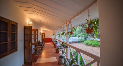 MPT Champak Bungalow, Pachmarhi (@Boat Club Lake) Room Type - AC Suite