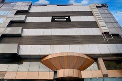 Townhouse Oak JM Road Formerly Krishna presidency