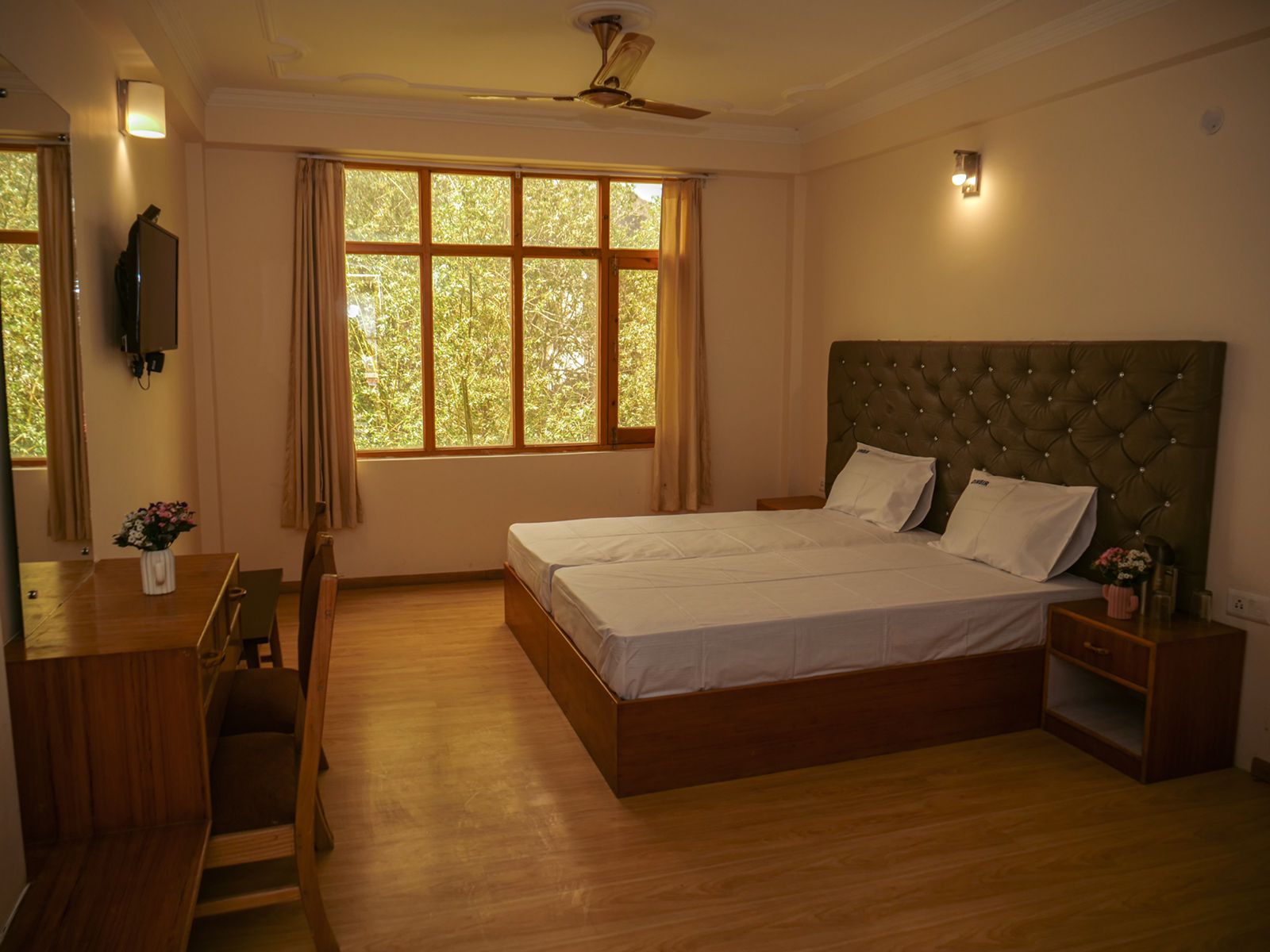 Hotel Dimbir Regency - Tap to explore photos