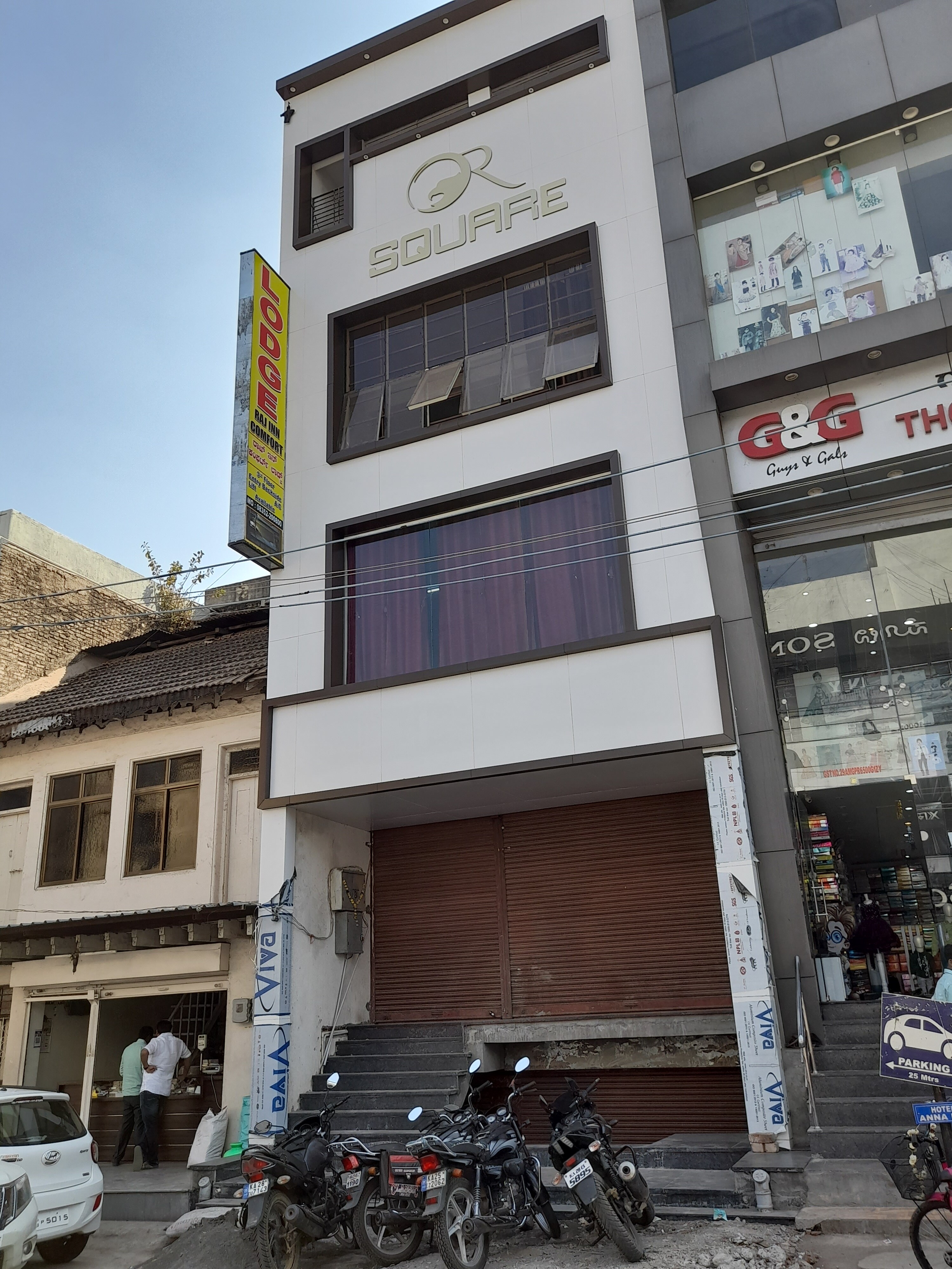 Raj Inn Comfort AC Dormitory - Tap to explore photos
