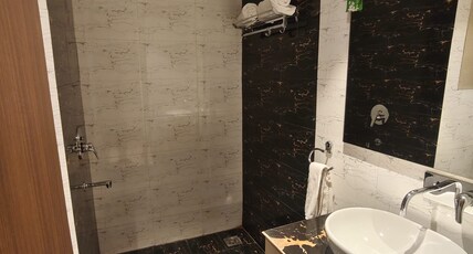 MG GREENS RESORT Room Type - EXECUTIVE ROOM