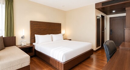 Journeyhub Sukhumvit Bangkok 26 Room Type - Deluxe Double Room