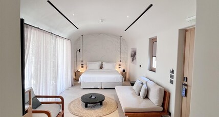 Radisson Blu Zaffron Resort, Santorini Room Type - Junior Suite - Balcony