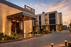 Kiwa By Rustic Rays