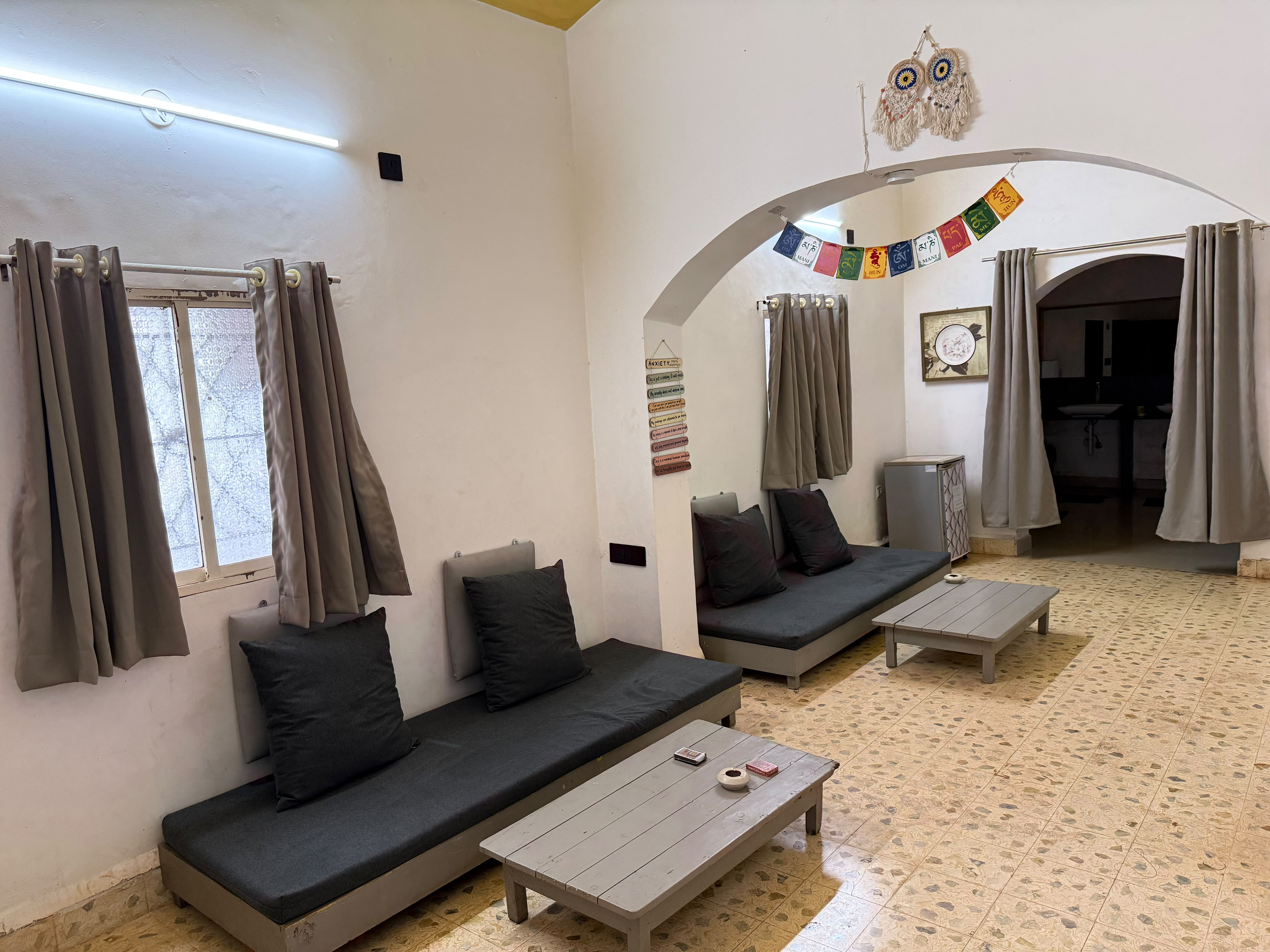 Rustic Hostel - Anjuna Beach - Tap to explore photos