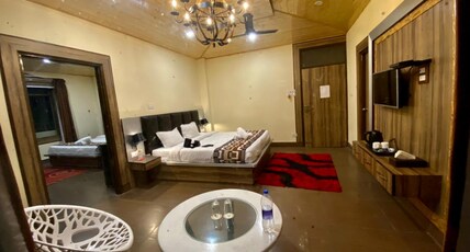 DLS Dalhousie valley resort Room Type - Family Suite