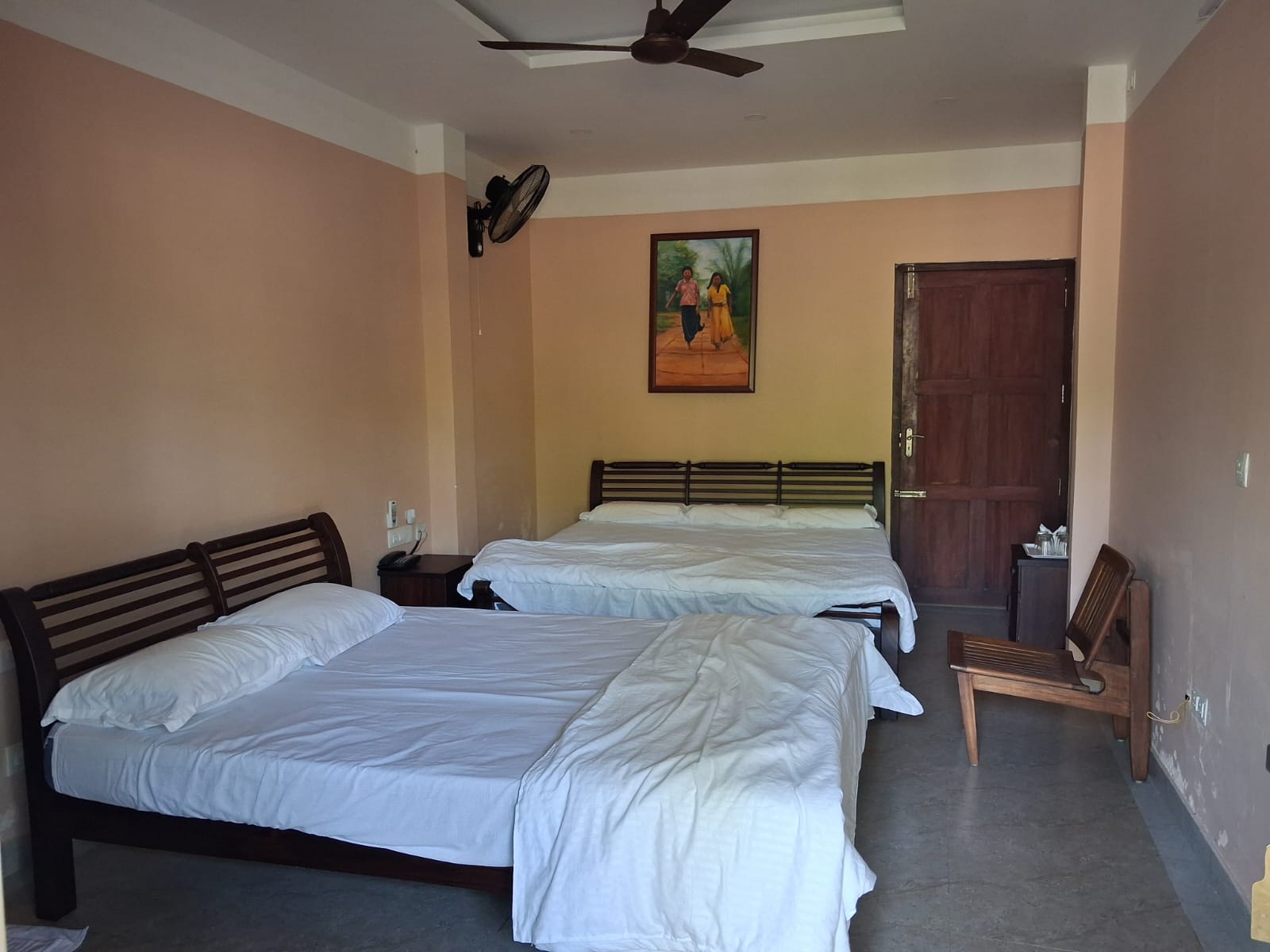 STOPOVER@MUZIRIS - Tap to explore photos