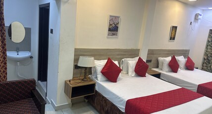 SMJ GRAND HOTEL - MELMARUVATHUR Room Type - FAMILY AC SUITE