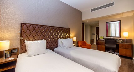 Doubletree by Hilton London Marble Arch Room Type - TWIN DELUXE ROOM
