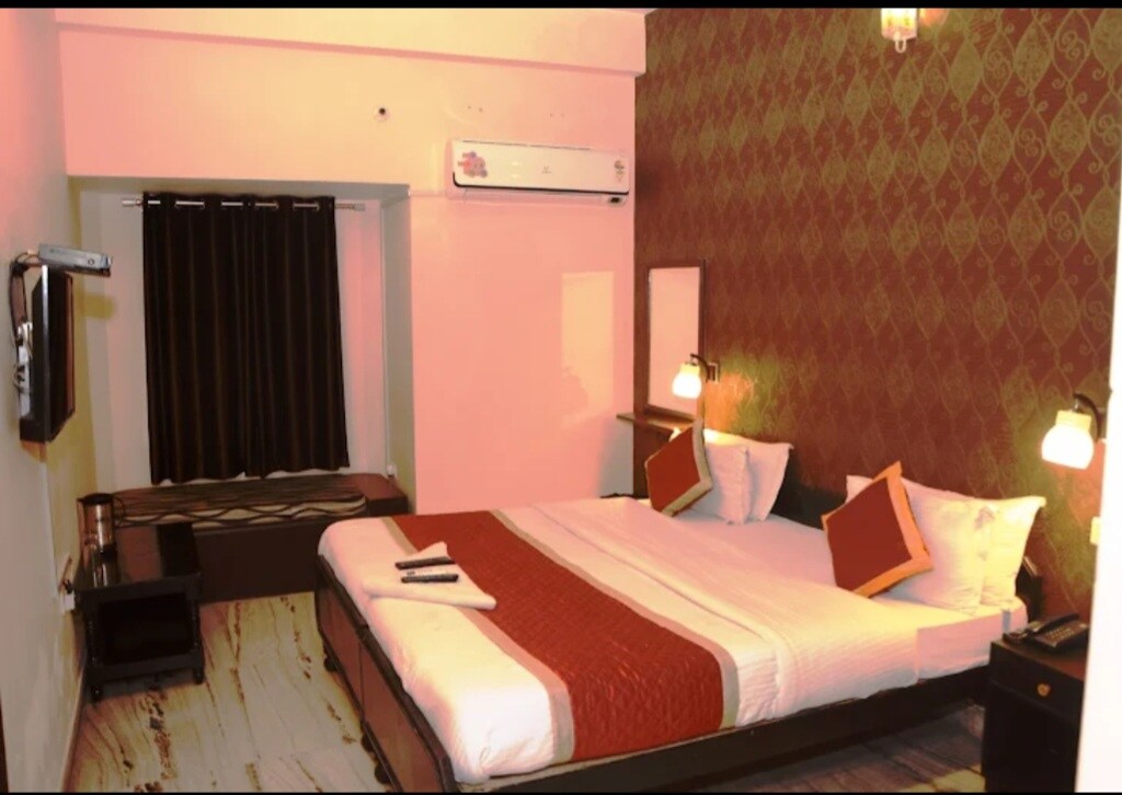 Hotel Kartikey - Tap to explore photos