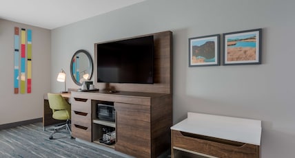Hampton Inn Williams Room Type - 2 QUEENS HEARING ACC