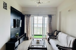 Pearl Home Service Apartment