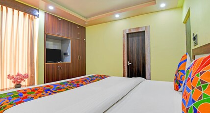 FabHotel Prime Tanishq Inn Room Type - Deluxe Room