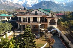 Touristen Holiday Home (A unit of HIM Traders)