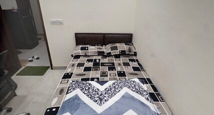 Room for peaceful stay in flat Room Type - Bedroom 2