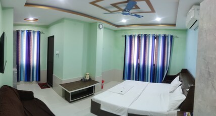 Hotel Blue Tower Room Type - Deluxe Room With City View