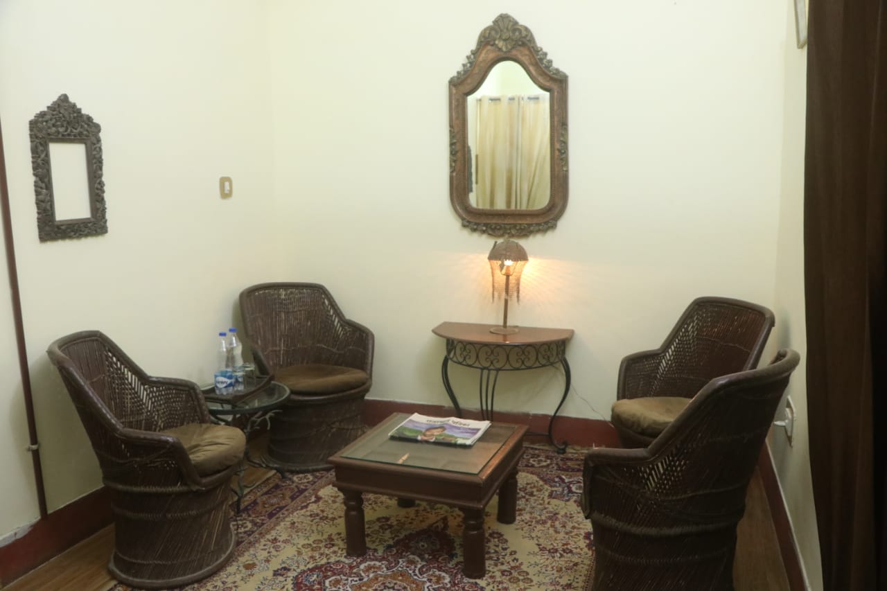 La Villa - Tap to explore photos